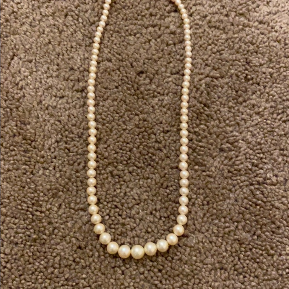 pearl necklace